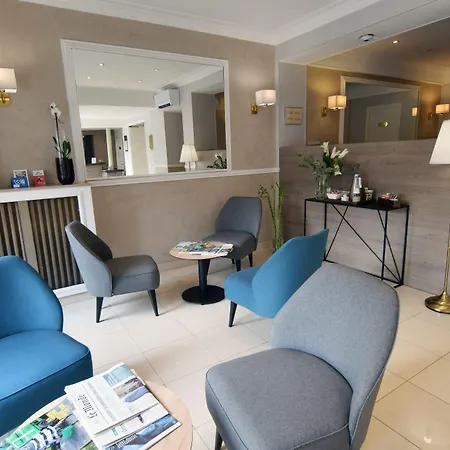 Alyss Saphir Cambronne Eiffel-3